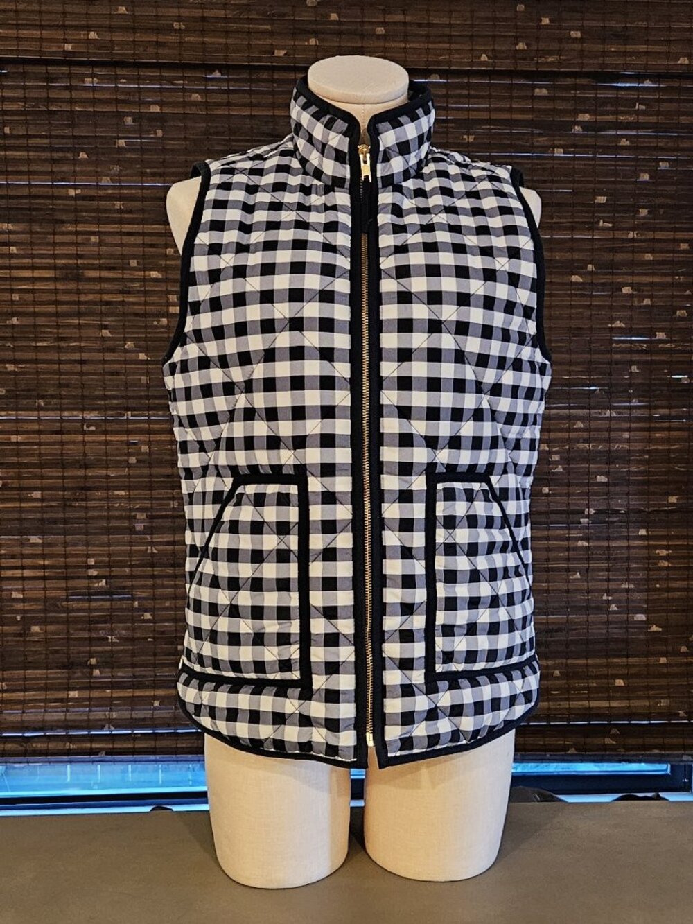 J Crew Mercantile Women's Navy Blue and White Checkered Quilted Vest Size Small